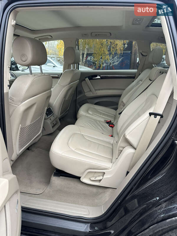 Позашляховик / Кросовер Audi Q7 2011 в Полтаві