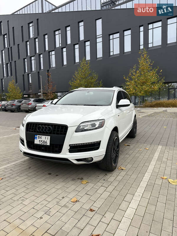 Внедорожник / Кроссовер Audi Q7 2014 в Ровно