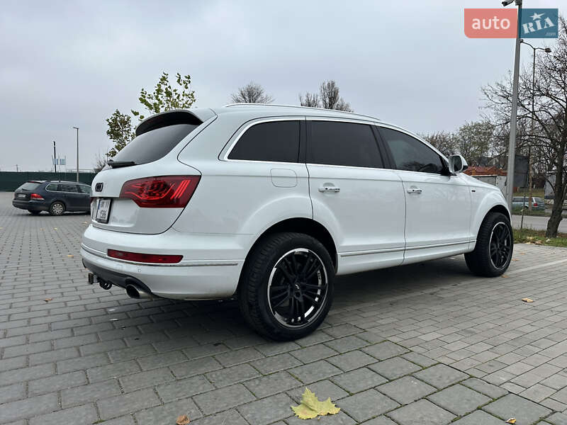Внедорожник / Кроссовер Audi Q7 2014 в Ровно