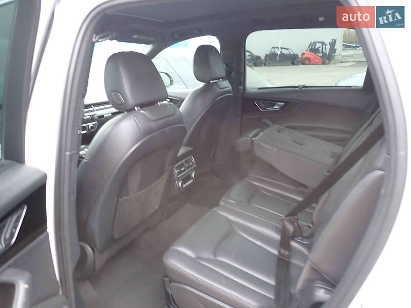 Позашляховик / Кросовер Audi Q7 2016 в Львові фото 16 Позашляховик / Кросовер Audi Q7 2016 в Львові
