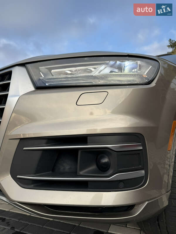 Позашляховик / Кросовер Audi Q7 2017 в Львові