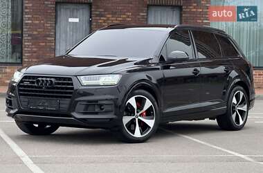 Внедорожник / Кроссовер Audi Q7 2016 в Киеве
