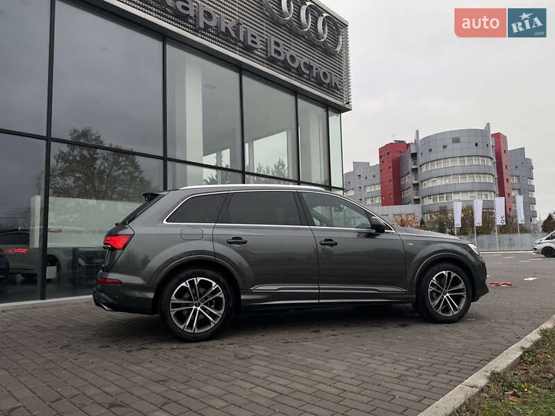 Внедорожник / Кроссовер Audi Q7 2024 в Харькове