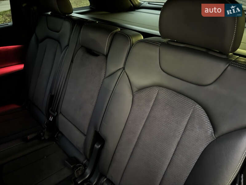 Внедорожник / Кроссовер Audi Q7 2024 в Харькове