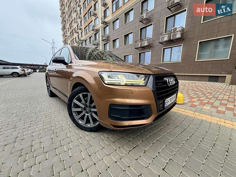 Внедорожник / Кроссовер Audi Q7 2017 в Одессе