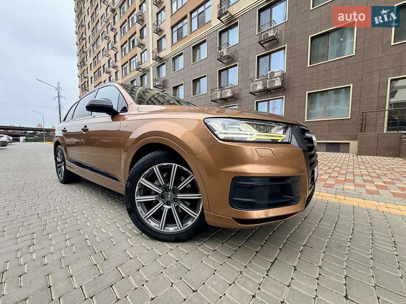 Внедорожник / Кроссовер Audi Q7 2017 в Одессе