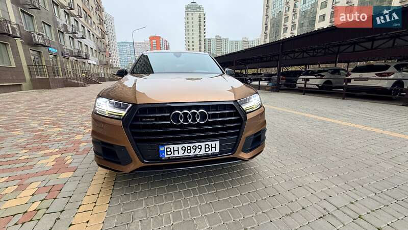 Внедорожник / Кроссовер Audi Q7 2017 в Одессе