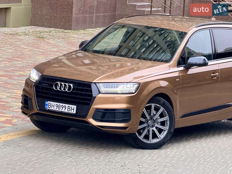 Внедорожник / Кроссовер Audi Q7 2017 в Одессе