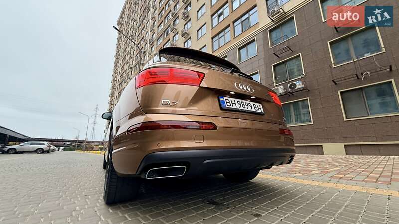 Внедорожник / Кроссовер Audi Q7 2017 в Одессе