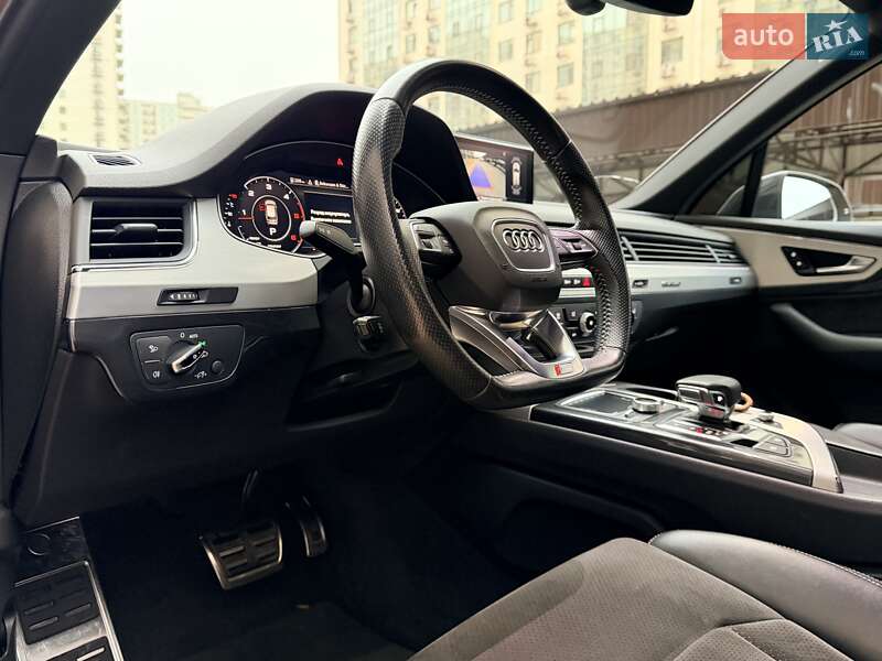 Внедорожник / Кроссовер Audi Q7 2017 в Одессе