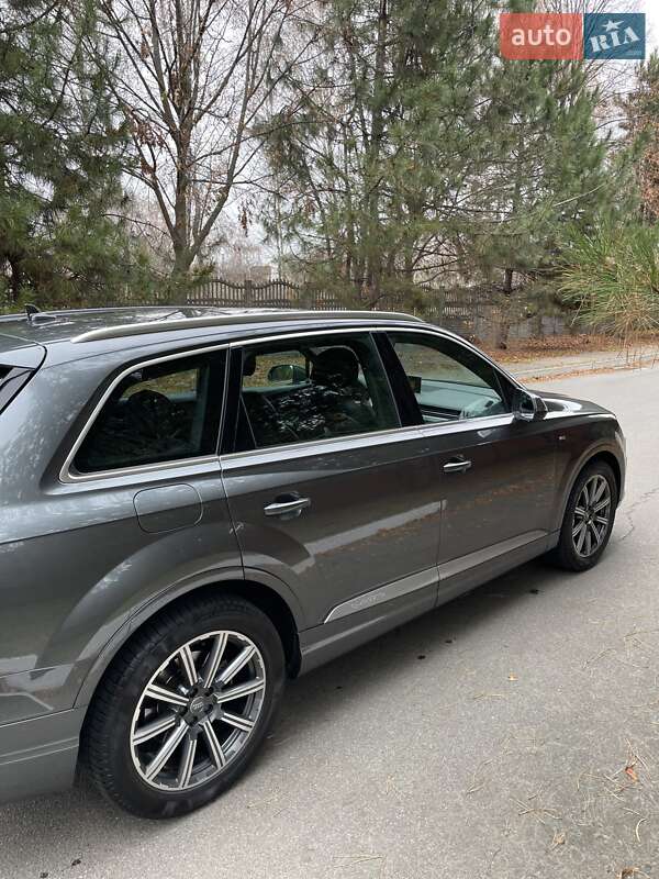 Позашляховик / Кросовер Audi Q7 2016 в Дніпрі фото 9 Позашляховик / Кросовер Audi Q7 2016 в Дніпрі