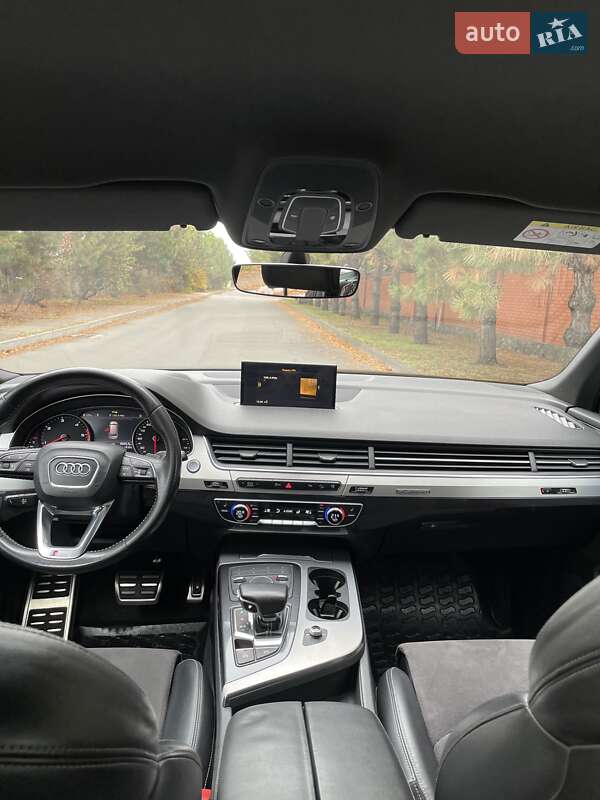 Позашляховик / Кросовер Audi Q7 2016 в Дніпрі фото 16 Позашляховик / Кросовер Audi Q7 2016 в Дніпрі