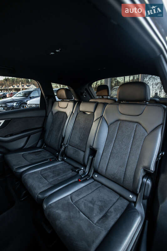 Позашляховик / Кросовер Audi Q7 2017 в Львові фото 26 Позашляховик / Кросовер Audi Q7 2017 в Львові