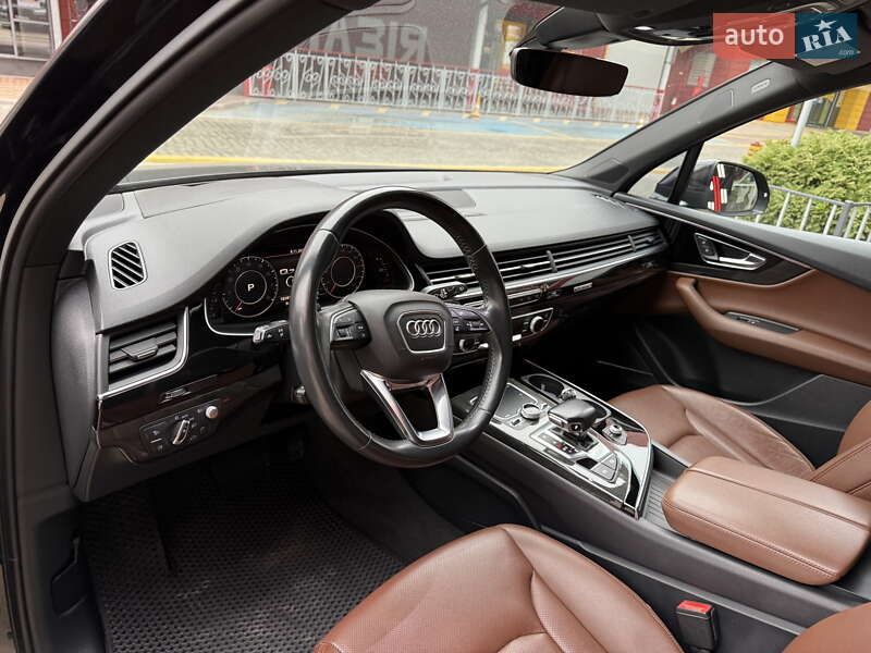 Позашляховик / Кросовер Audi Q7 2018 в Львові
