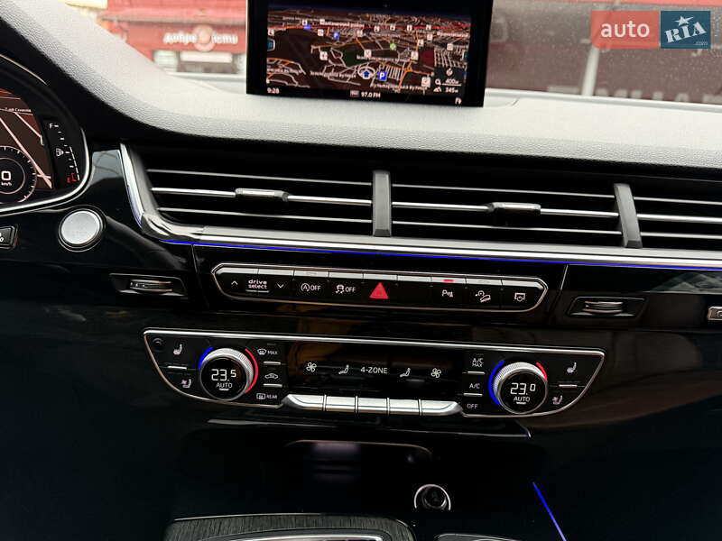 Позашляховик / Кросовер Audi Q7 2018 в Львові