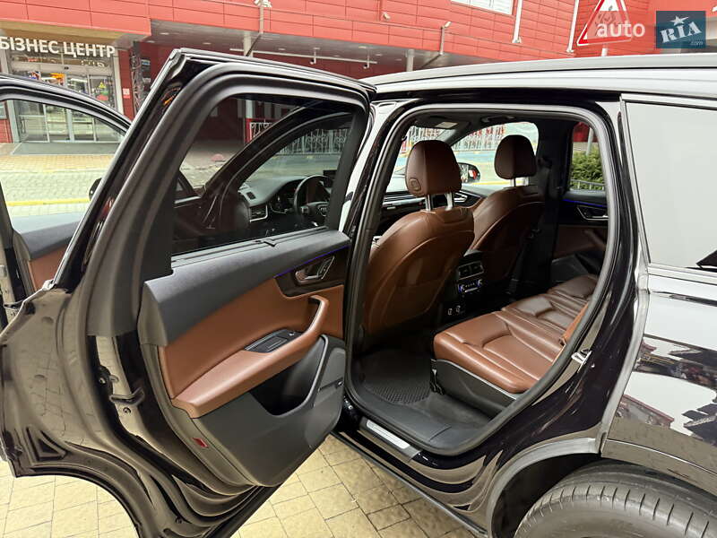 Позашляховик / Кросовер Audi Q7 2018 в Львові