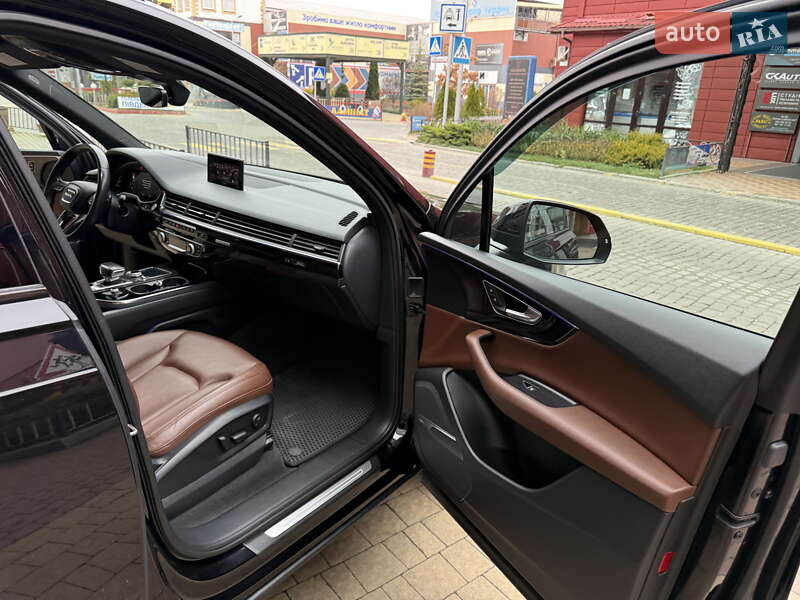 Позашляховик / Кросовер Audi Q7 2018 в Львові