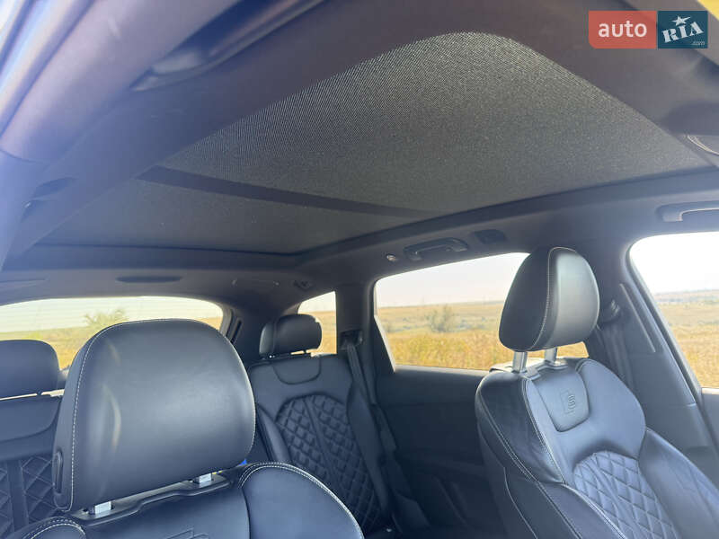 Позашляховик / Кросовер Audi Q7 2016 в Львові