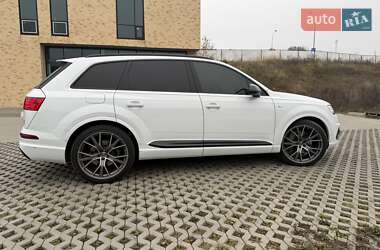 Внедорожник / Кроссовер Audi Q7 2017 в Хмельницком