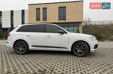 Внедорожник / Кроссовер Audi Q7 2017 в Хмельницком