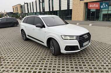 Внедорожник / Кроссовер Audi Q7 2017 в Хмельницком