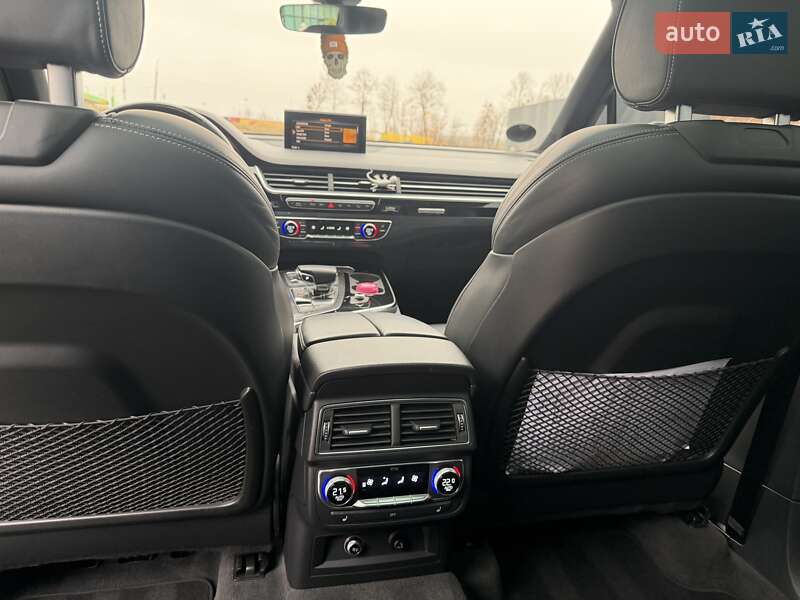 Позашляховик / Кросовер Audi Q7 2017 в Хмельницькому
