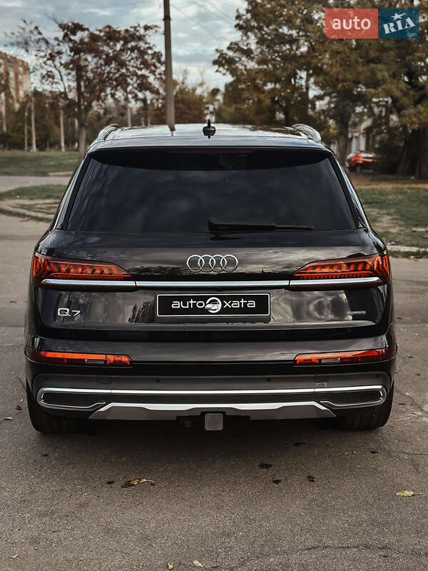 Позашляховик / Кросовер Audi Q7 2019 в Миколаєві