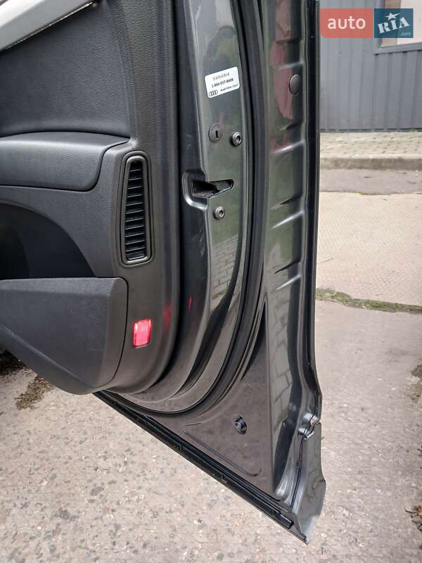 Позашляховик / Кросовер Audi Q7 2014 в Харкові