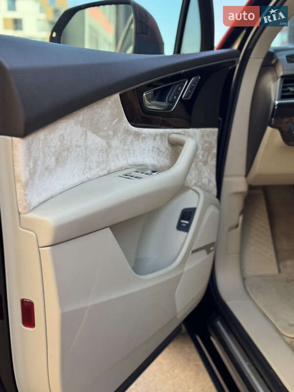 Позашляховик / Кросовер Audi Q7 2018 в Києві фото 31 Позашляховик / Кросовер Audi Q7 2018 в Києві