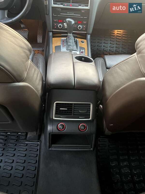 Внедорожник / Кроссовер Audi Q7 2010 в Камне-Каширском