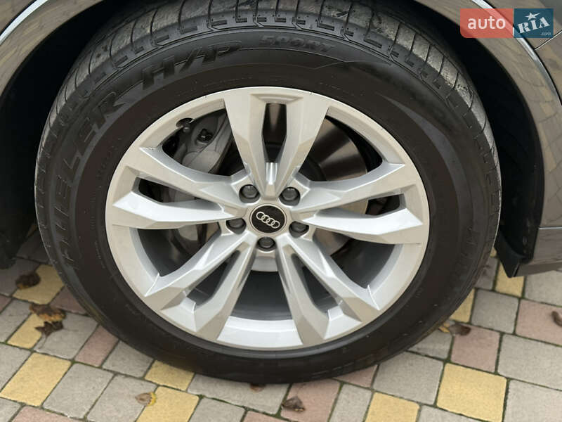 Внедорожник / Кроссовер Audi Q7 2023 в Днепре
