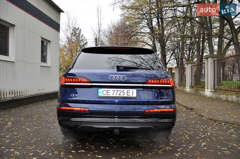 Позашляховик / Кросовер Audi Q7 2020 в Чернівцях