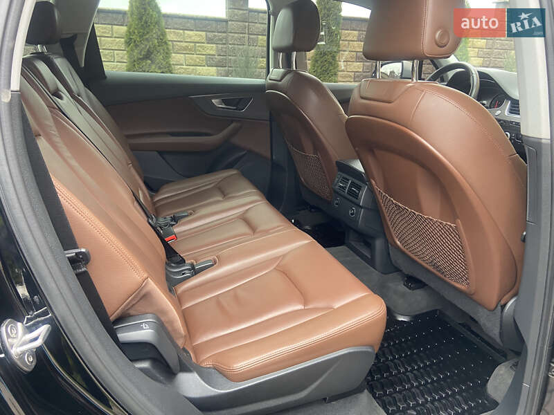 Позашляховик / Кросовер Audi Q7 2017 в Тернополі