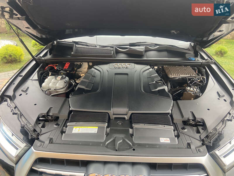 Позашляховик / Кросовер Audi Q7 2017 в Тернополі