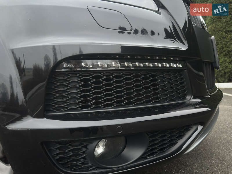 Позашляховик / Кросовер Audi Q7 2015 в Києві