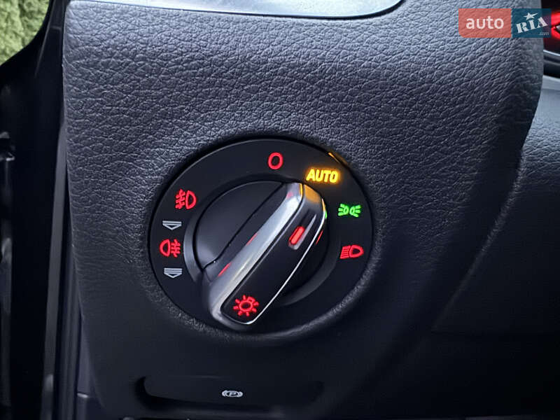 Позашляховик / Кросовер Audi Q7 2015 в Києві