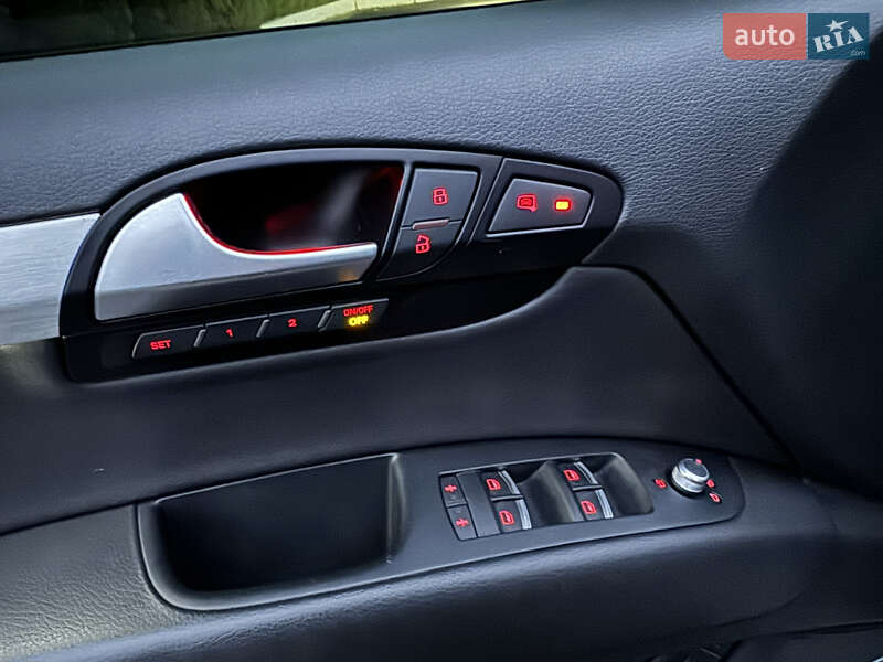 Позашляховик / Кросовер Audi Q7 2015 в Києві