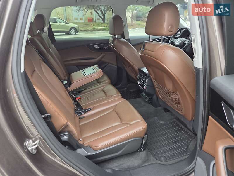 Позашляховик / Кросовер Audi Q7 2017 в Луцьку фото 13 Позашляховик / Кросовер Audi Q7 2017 в Луцьку