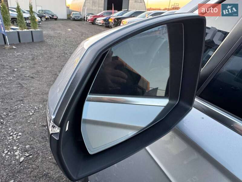 Позашляховик / Кросовер Audi Q7 2017 в Луцьку