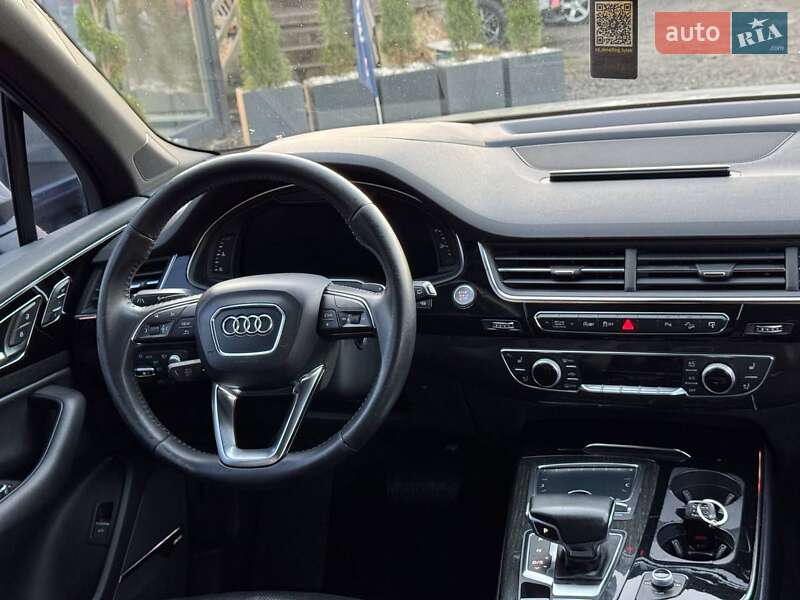 Позашляховик / Кросовер Audi Q7 2017 в Луцьку
