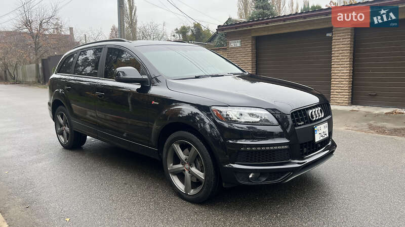 Позашляховик / Кросовер Audi Q7 2015 в Києві