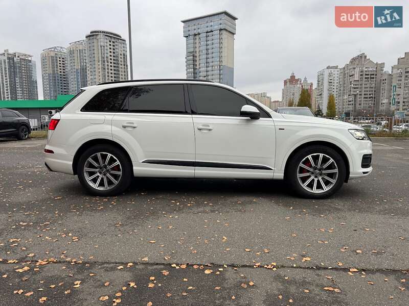 Позашляховик / Кросовер Audi Q7 2016 в Києві фото 8 Позашляховик / Кросовер Audi Q7 2016 в Києві