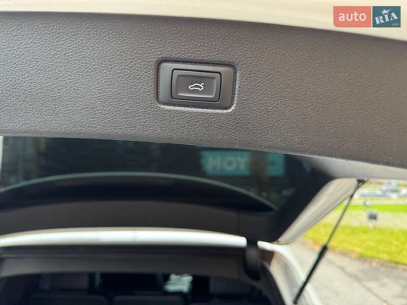 Позашляховик / Кросовер Audi Q7 2016 в Києві фото 18 Позашляховик / Кросовер Audi Q7 2016 в Києві
