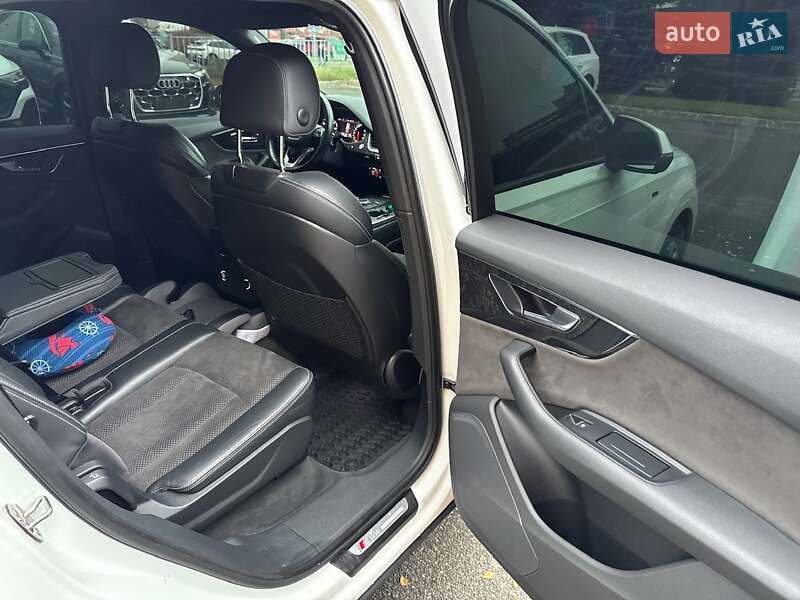 Позашляховик / Кросовер Audi Q7 2016 в Києві фото 71 Позашляховик / Кросовер Audi Q7 2016 в Києві
