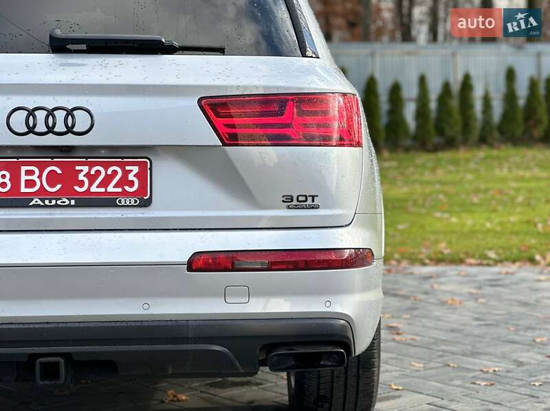 Позашляховик / Кросовер Audi Q7 2018 в Луцьку