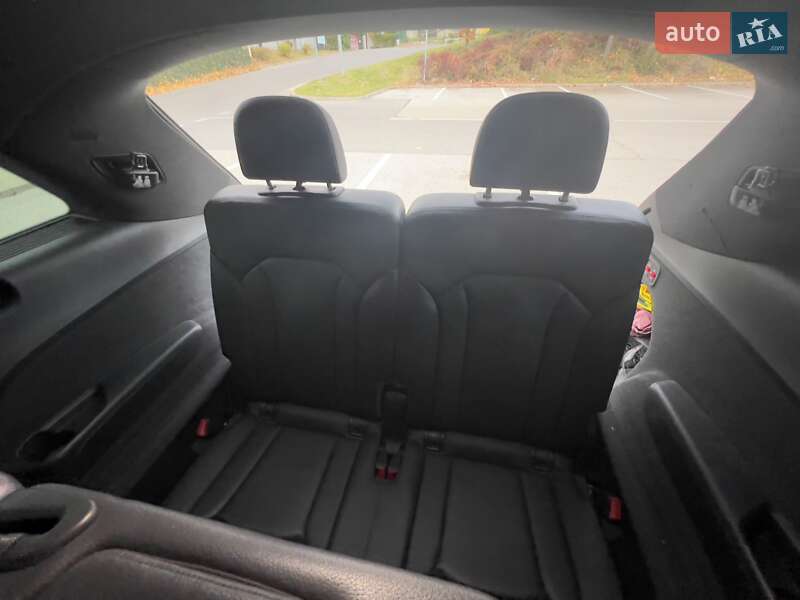 Позашляховик / Кросовер Audi Q7 2017 в Ужгороді