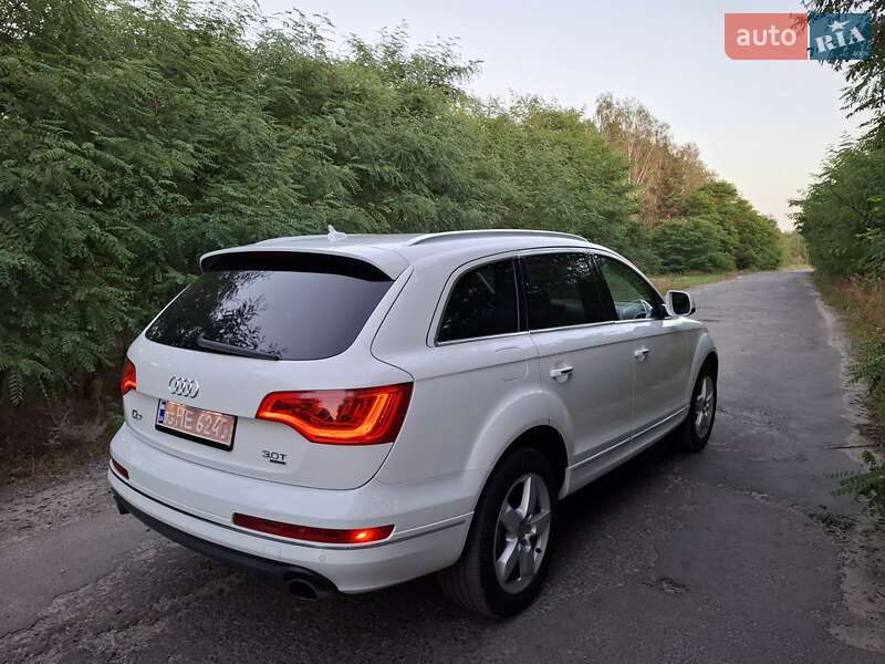 Позашляховик / Кросовер Audi Q7 2014 в Луцьку