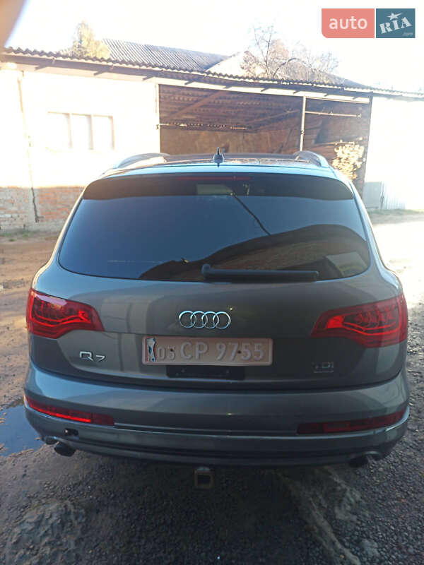 Внедорожник / Кроссовер Audi Q7 2011 в Нововолынске