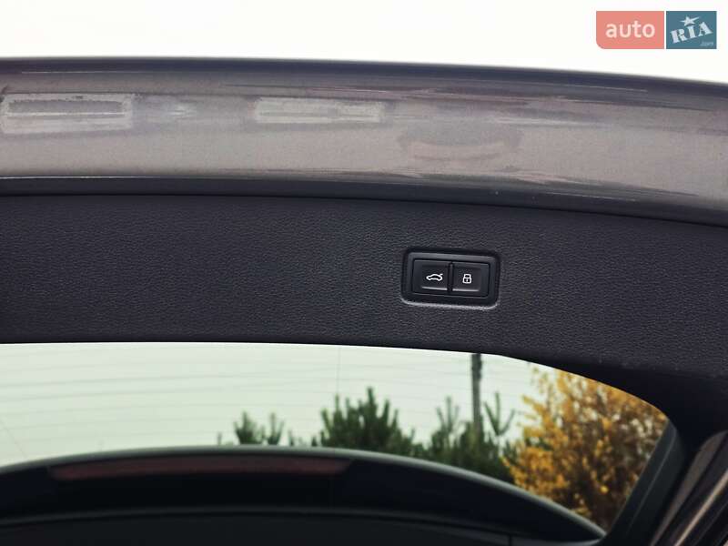 Позашляховик / Кросовер Audi Q7 2016 в Хмельницькому