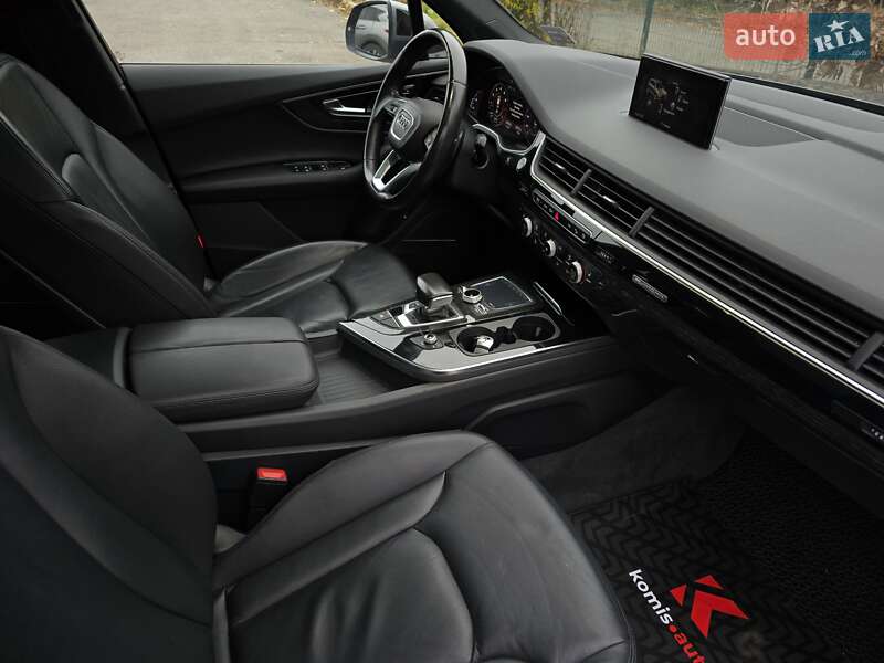 Позашляховик / Кросовер Audi Q7 2016 в Хмельницькому